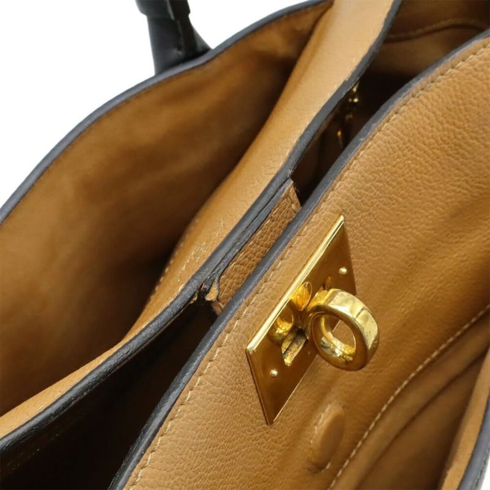 Louis Vuitton Monogram On My Side MM Handbag - Picture 6 of 9